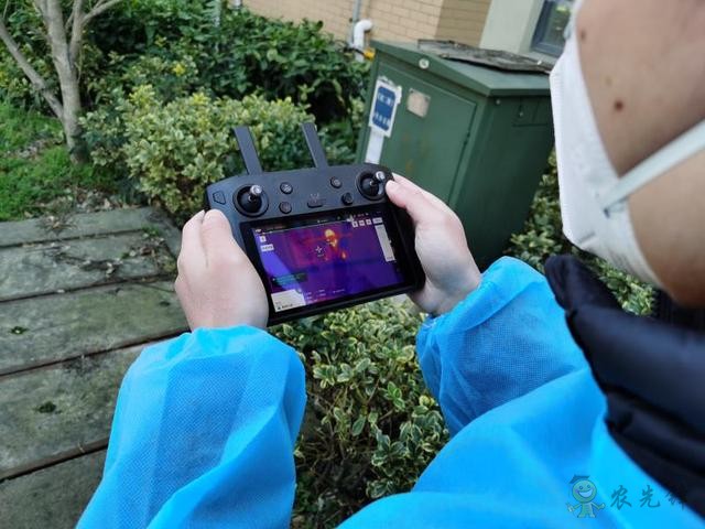 農業無人機變身&ldquo;運輸機&rdquo;，上海奉賢用無人機服務隔離人員