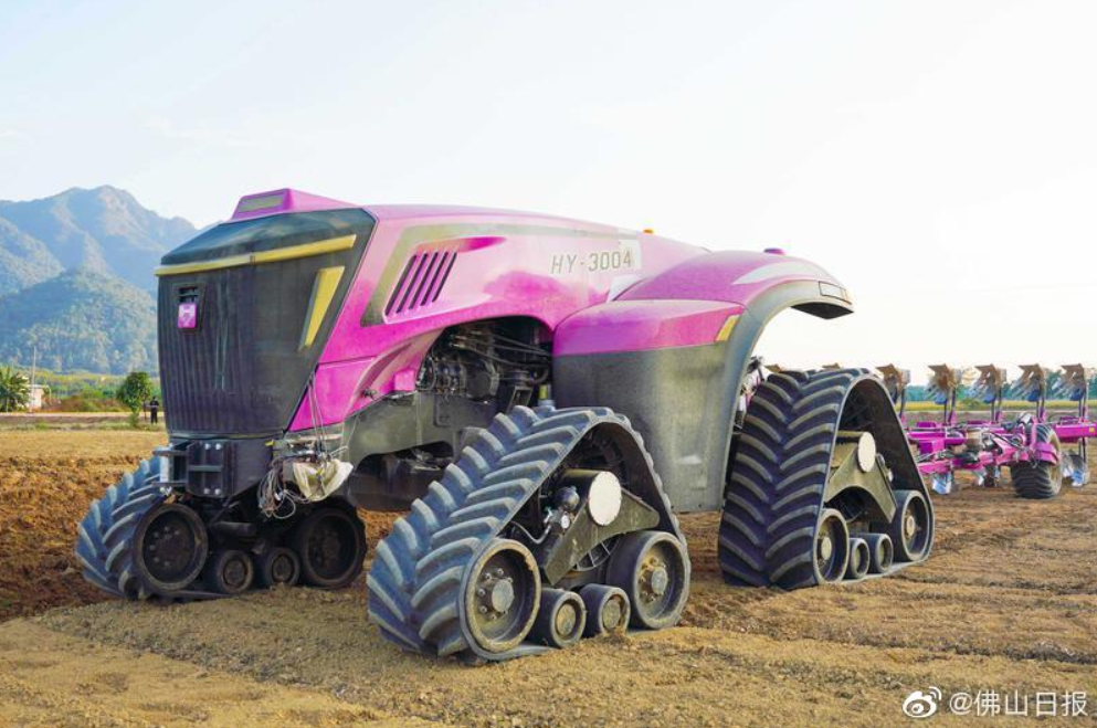 三水南山：&ldquo;巨無霸&rdquo;無人農機，炫酷亮相
