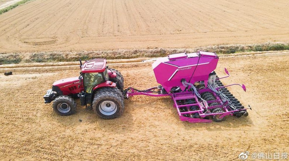 三水南山：&ldquo;巨無霸&rdquo;無人農機，炫酷亮相
