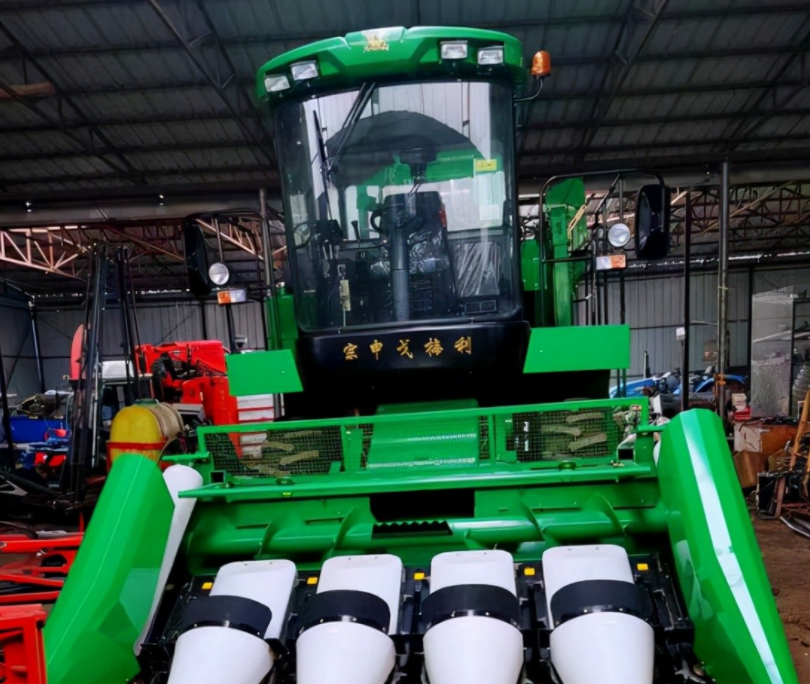  邢思濤：宗申豐裕玉米收獲機作業效率高，收倒伏玉米能力更強