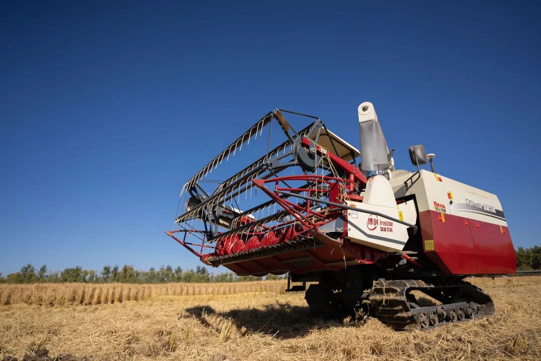 科技改變世界！智能農機助力中國！