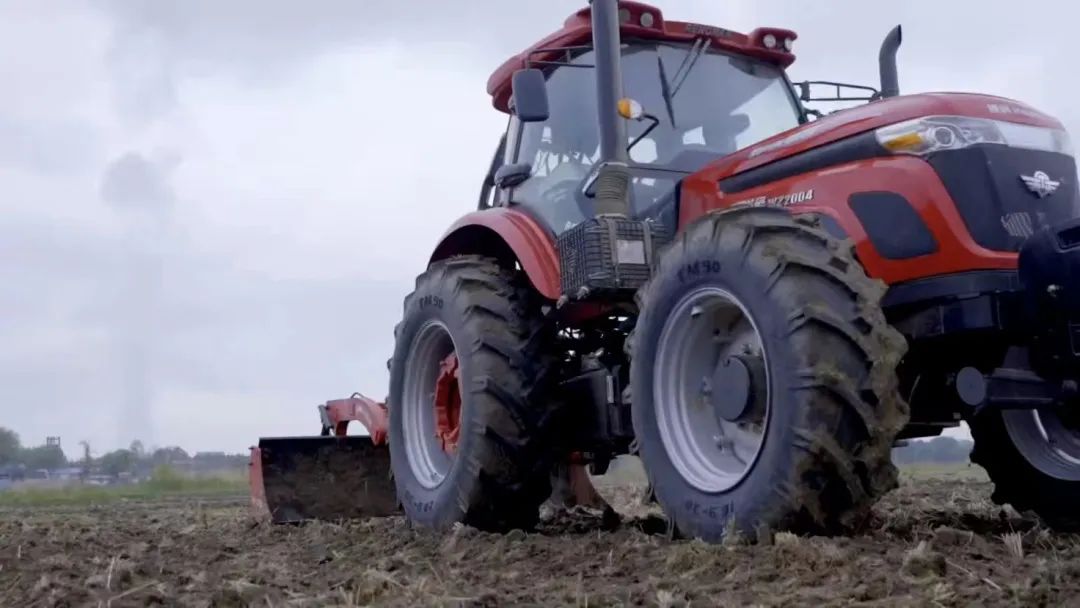 科技改變世界！智能農機助力中國！