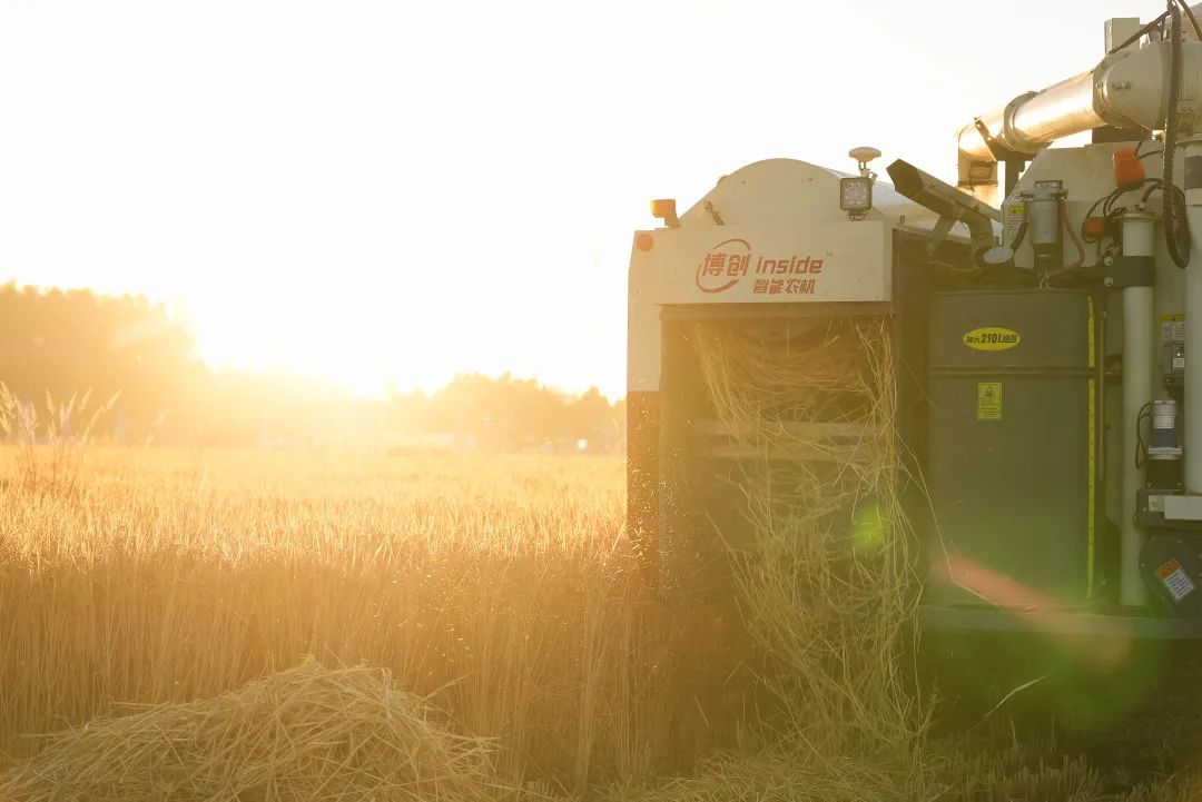 科技改變世界！智能農機助力中國！