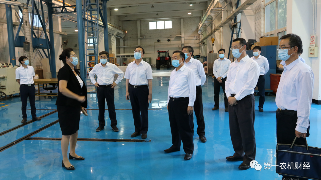 唐仁?。阂钥萍己蜋C制創新為動力 加快建設農業強國